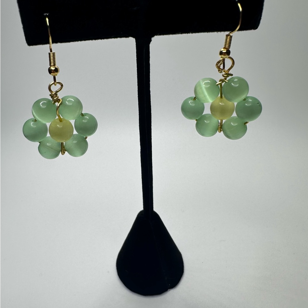 Elegant Green and Gold  Cat-Eye Flower Earrings
